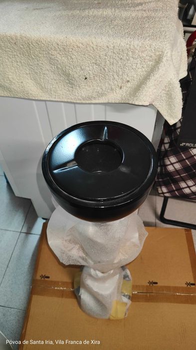 Cinzeiro de pé alto 70 cm