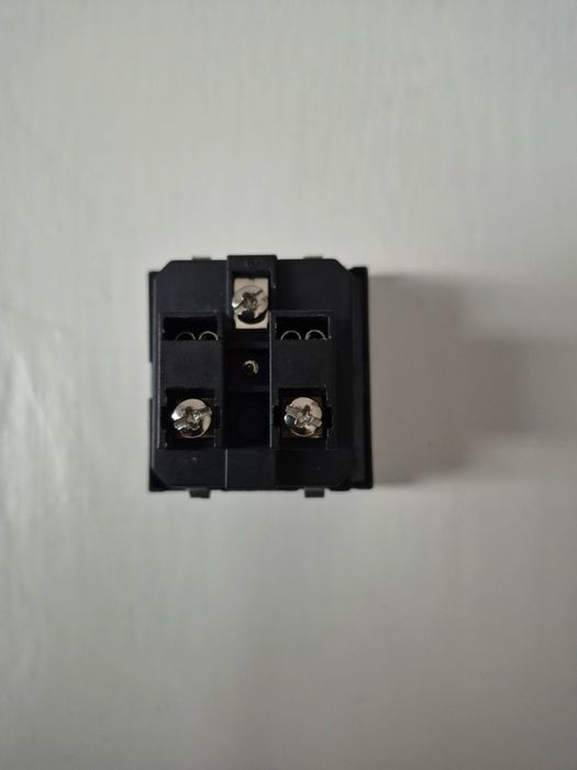 Внутренняя розетка Furutech FI-E30 (G) Япония.