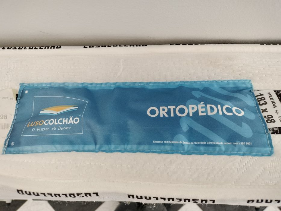 Cama com colchão