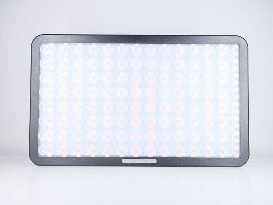 Aputure amaran Pano 60c Kitt LED Spot Light / без передоплат