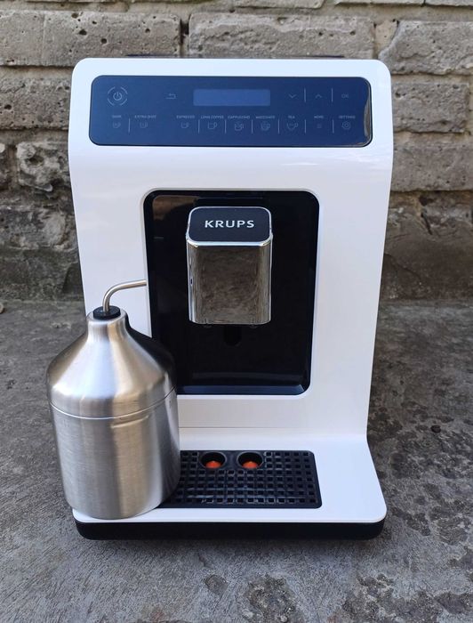 Кавомашина кавоварка KRUPS Evidence Plus EA894T10 біла з молочником
