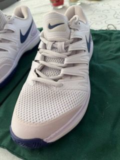 Buty sportowe damskie