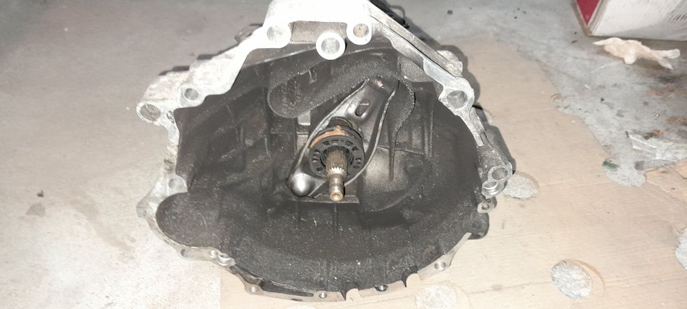 Caixa 6 velocidades manual  audi a4 b6  1.9 tdi 130cv 2003 ref GBA
