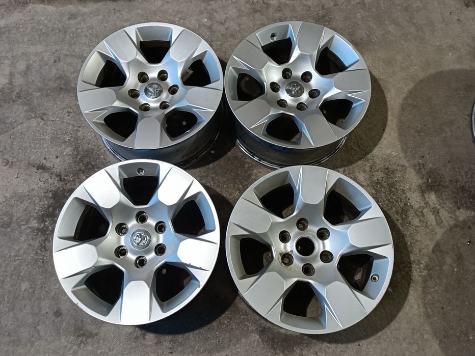 Komplet kół aluminiowych dogde ram  18 cali