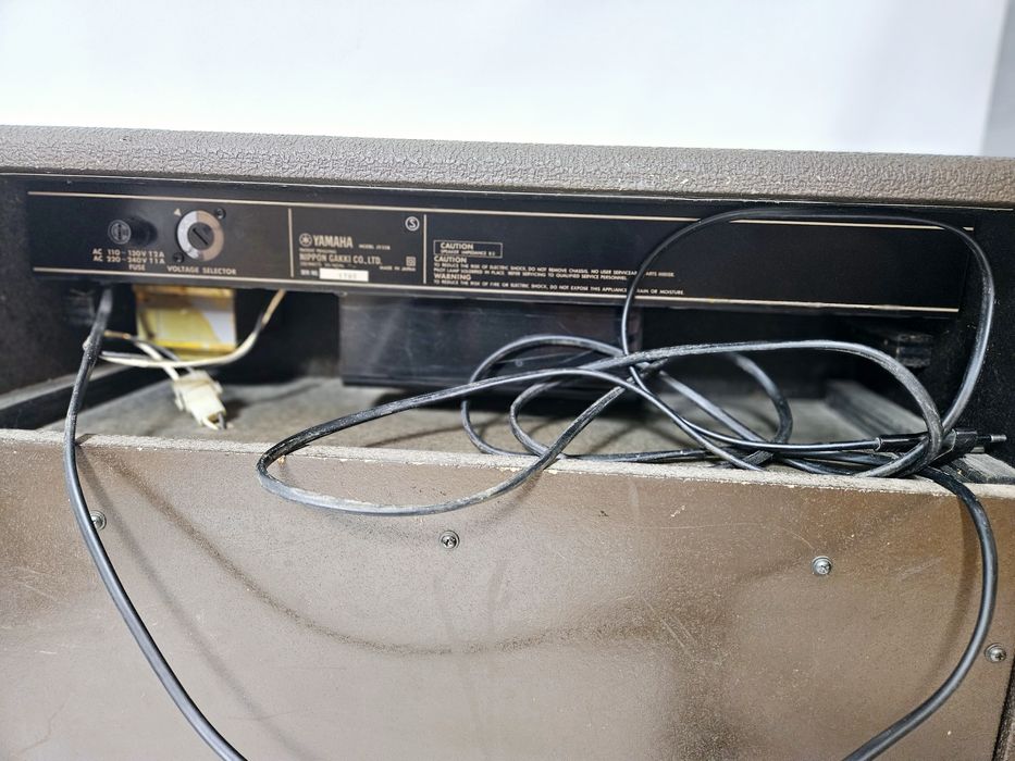 Wzmacniacz do gitary basowej Yamaha JX Series 55B z 1980 roku