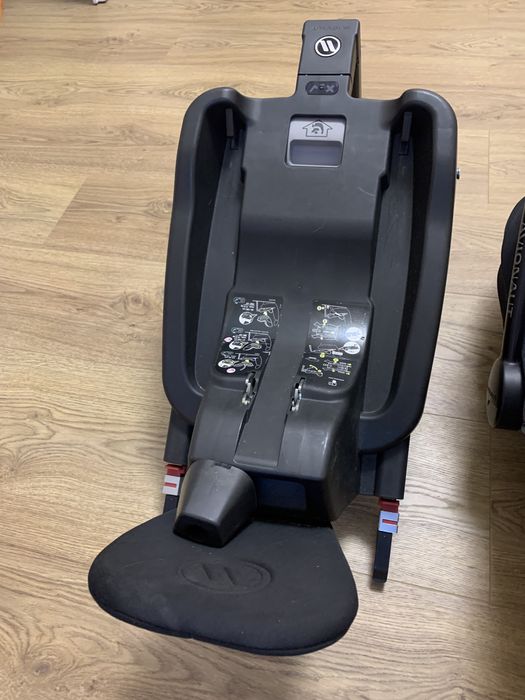 Avionaut Pixel z bazą