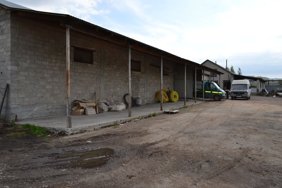 Продається бізнес, мінеральна вода на ділянці, комерційна нерухомість