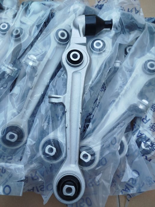 Распродажа Рычаг несущий ровный Ауди А 6 с 5 Пассат 65