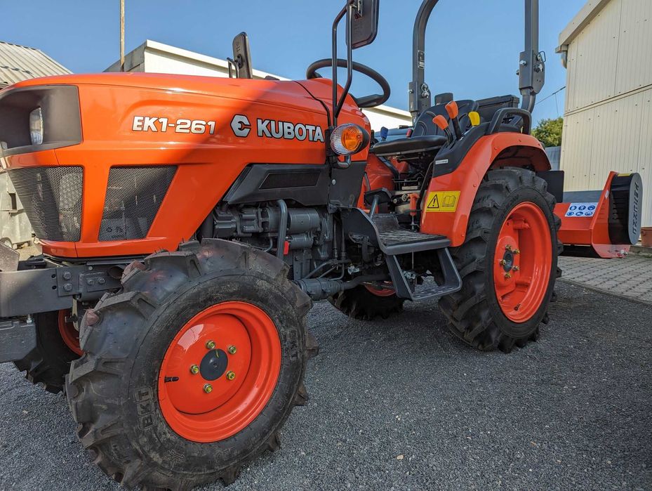 Mini Traktor Kubota / wynajem /usługi: kosiarka, glebogryzarka, pług