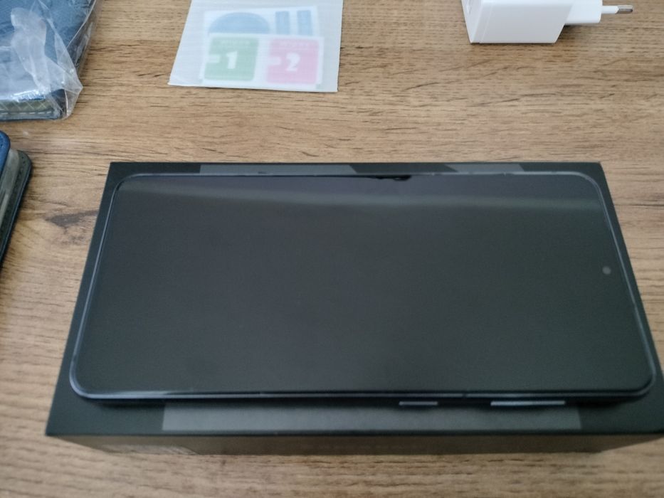 Samsung S 21 5g 8/128 stan idealny