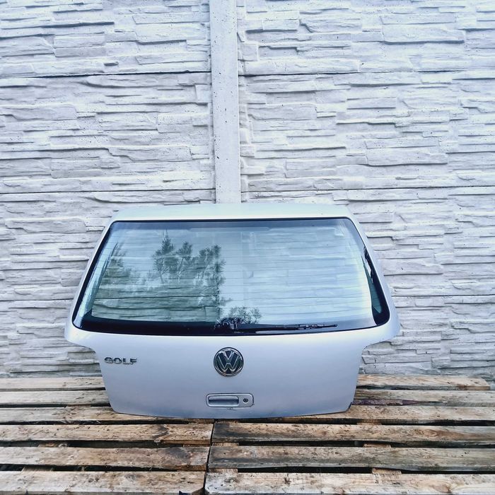 VW Golf IV HB Klapa tył LA7W