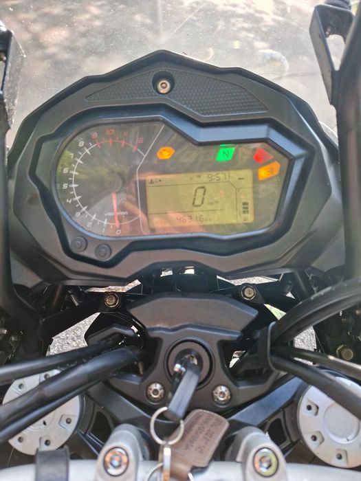 Benelli TRK 502 com muitos extras