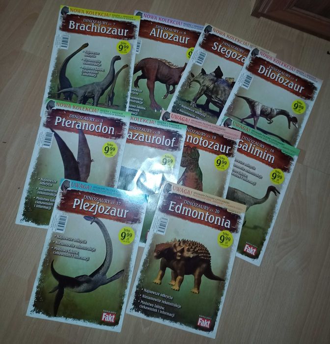 Książki DINOZAURY Fakt