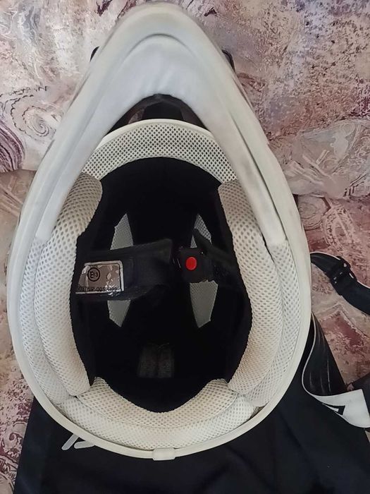 Capacete com oculos seminovo