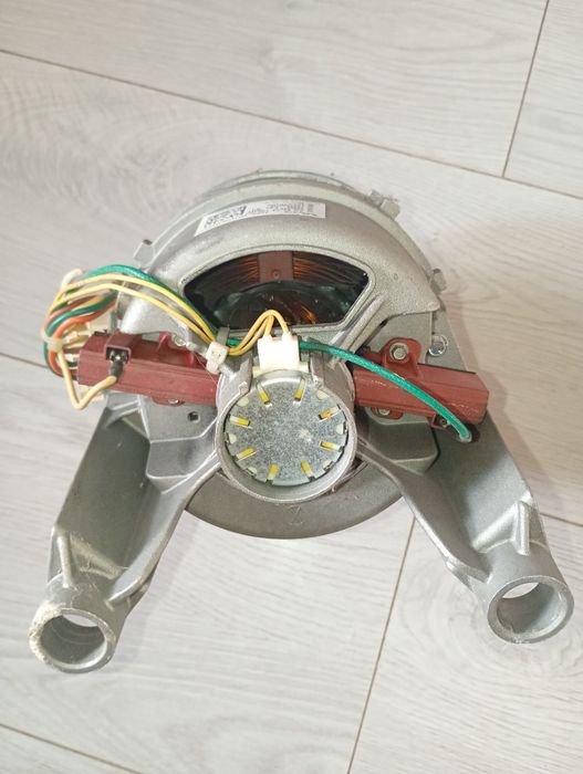 Электродвигатель  оригинальный Nidec Sole Motor (Zanussi Lindo).