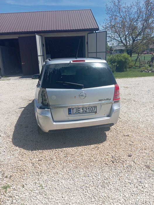 Opel Zafira b uszkodzony