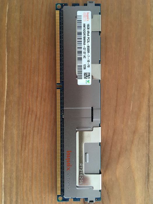 Kość pamięci RAM serwerowa Hynix HMT42GR7BMR4A-G7 16GB PC3-8500