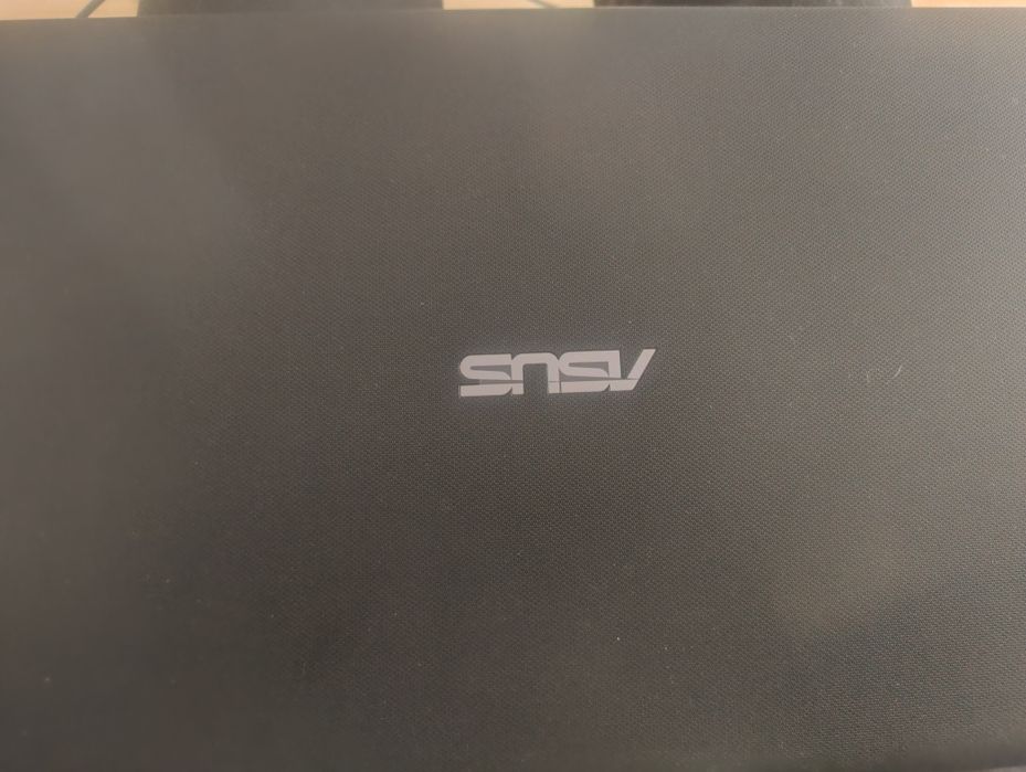 Sprzedam  Laptop Asus