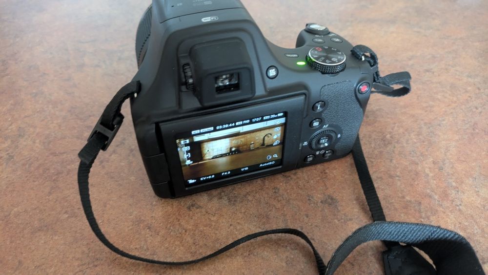 Kodak PixPro AZ901 (Zoom 90x)