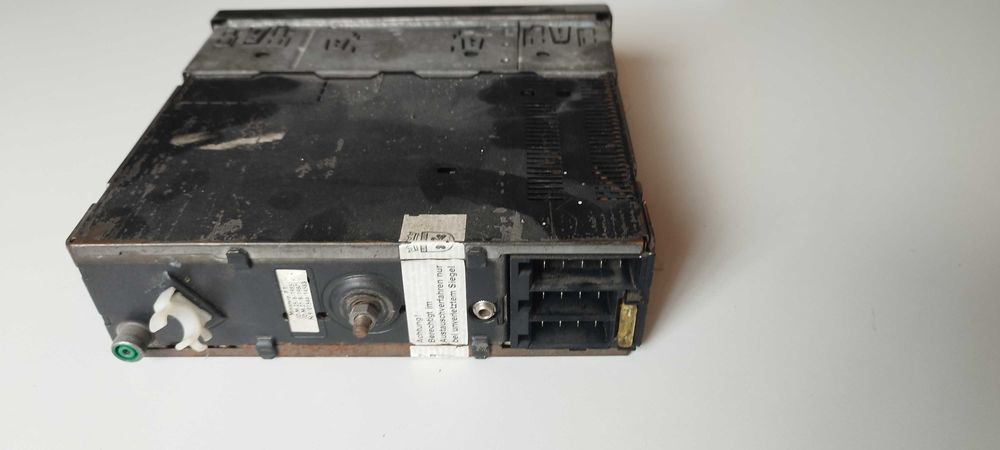 Auto Rádio Grundig.