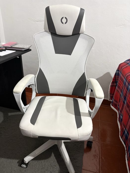 Vendo cadeira de escritorio