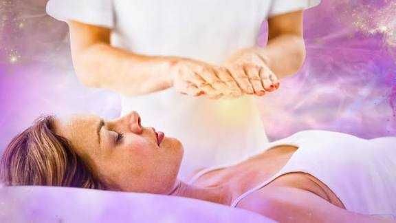 Terapias exclusivo só para mulheres Massagens/Reiki/Reflexologia Podal