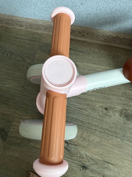 Велобіг рожевого кольору otto