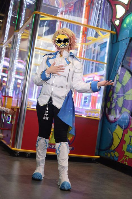 Косплей на Цукасу Тенму з Project Sekai