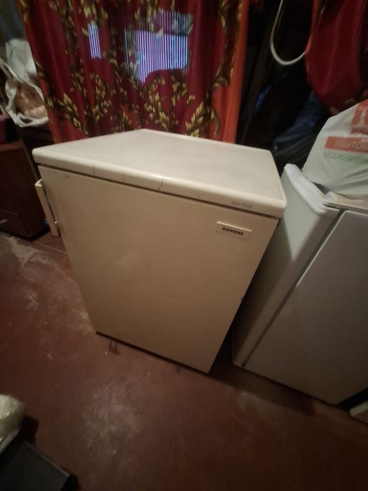 Продам холодильник, працює