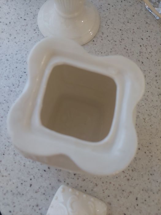 Cukiernica ceramiczna