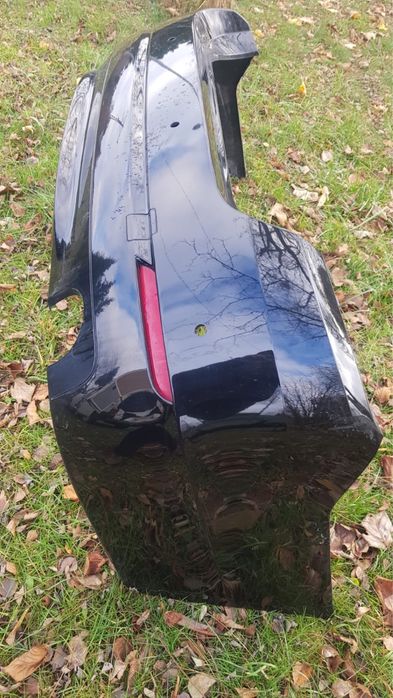 Zderzak tyl f10 kolor 668 (schwarz II) w kolor