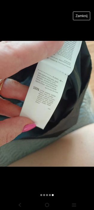 Czarna sukienka mini z ciekawym tyłem. 100% bawełna.
