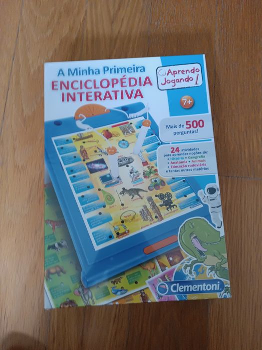 Enciclopédia interativa- no plástico