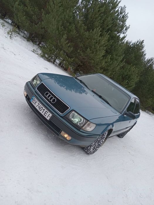 В продажі Audi 100 C4