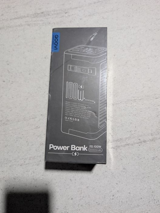 Потужний Power Bank 100W QOOVI — Зарядка для ноутбука і не тільки