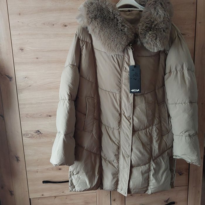 Kurtka damska zimowa  z kapturem XL - XXL
