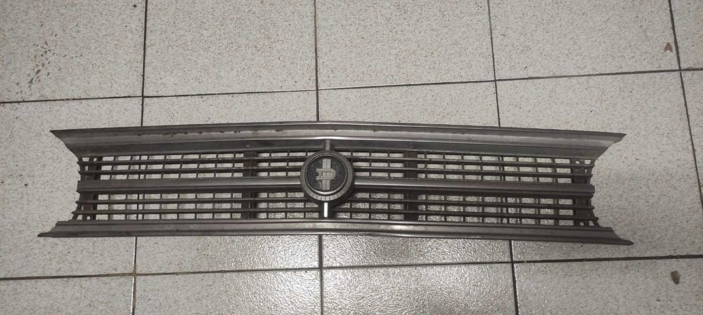 Volante Datsun 1200 / Grelha