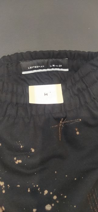 Calça personalizada a mão