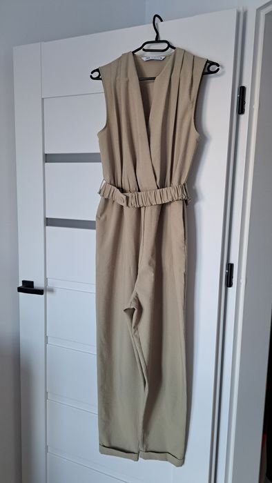 Beżowy kombinezon damski  ZARA