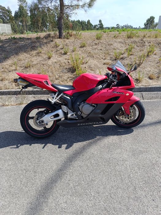 Vendo CBR 1 000rr  2004