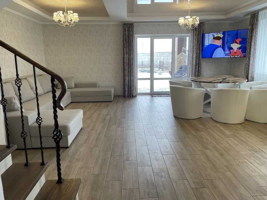 9 Оренда сучасного будинку альтанка басейн мангал чан Святопетрівське