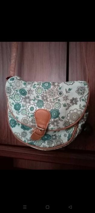 Torebka, saszetka, materiałowa torebka, pasek, kwiaty,