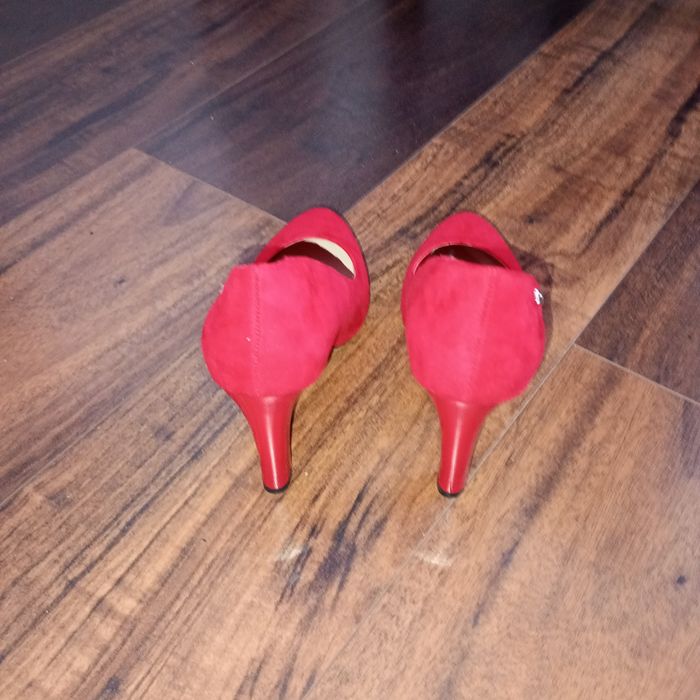 Buty obcas czerwone zamsz