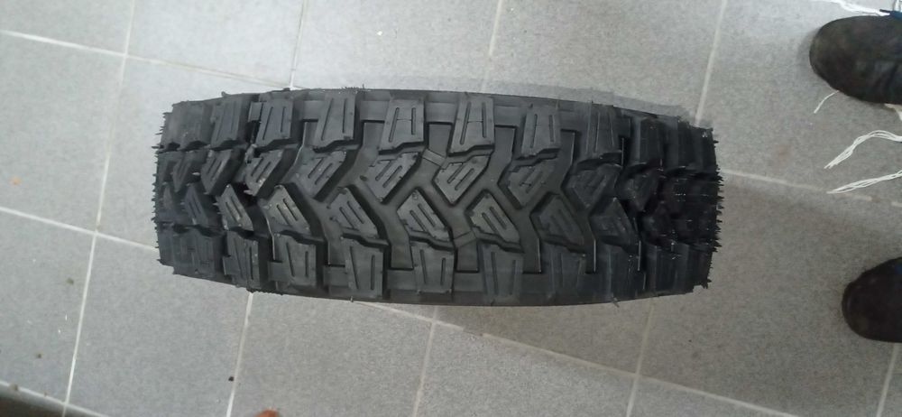 Pneus 4x4 145/80R13