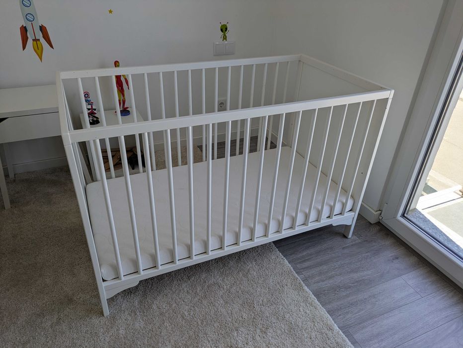Berço IKEA (oferta colchão)