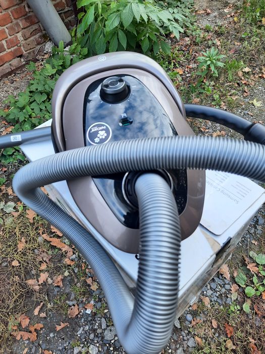 Пилосос Samsung SC07M25M9WD