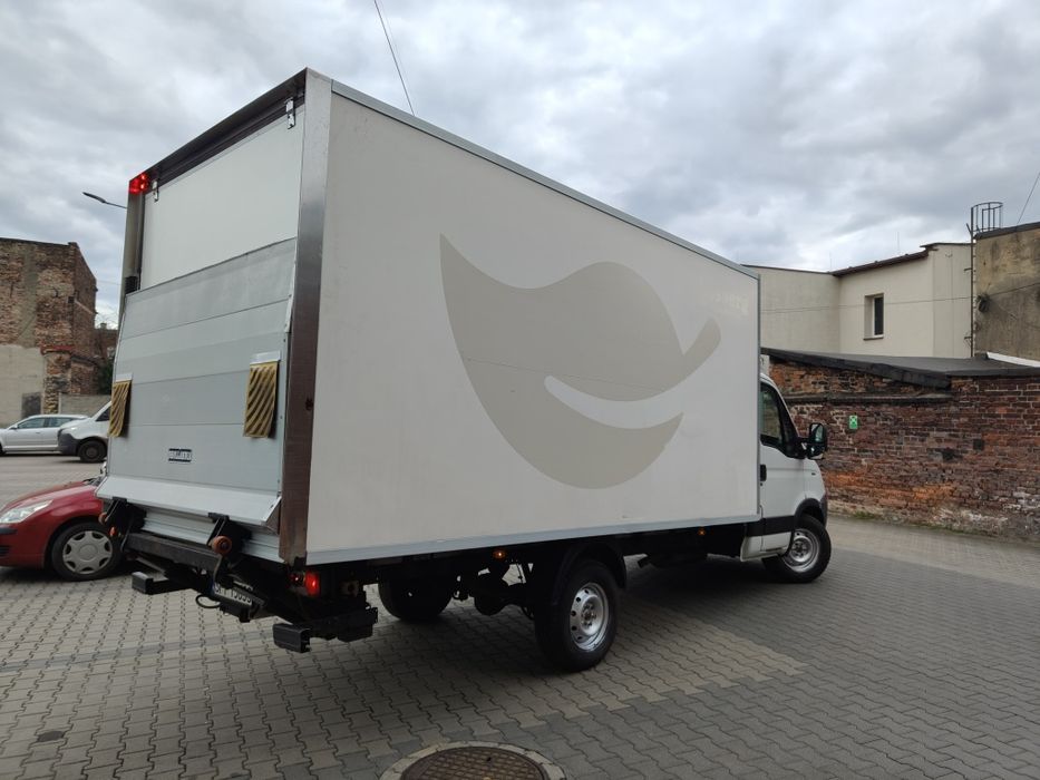 iveco daily chłodnia izoterma carrier laweta