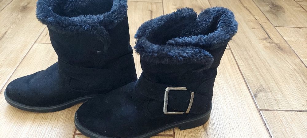 Замшеві чобітки б/у