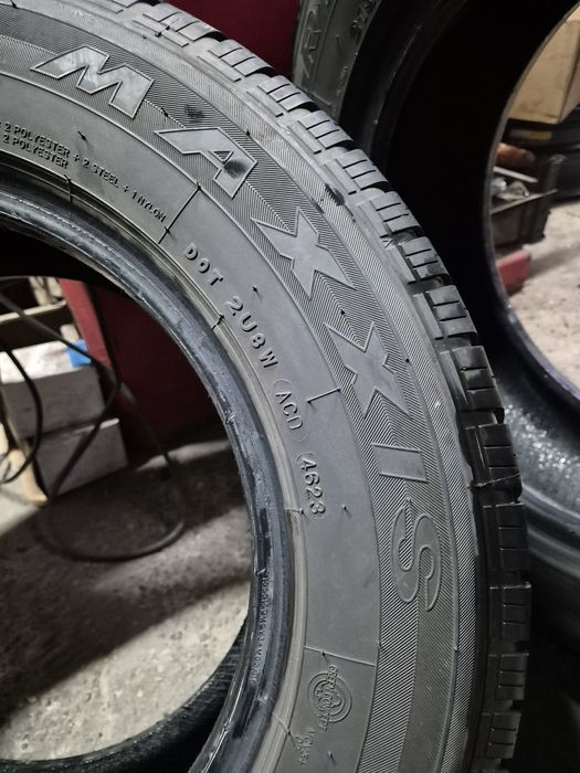 Шини 215/65/15С, Maxxis  - Стан нових,  (221)