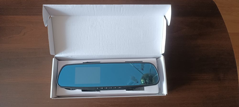 Дзеркало-відеореєстратор